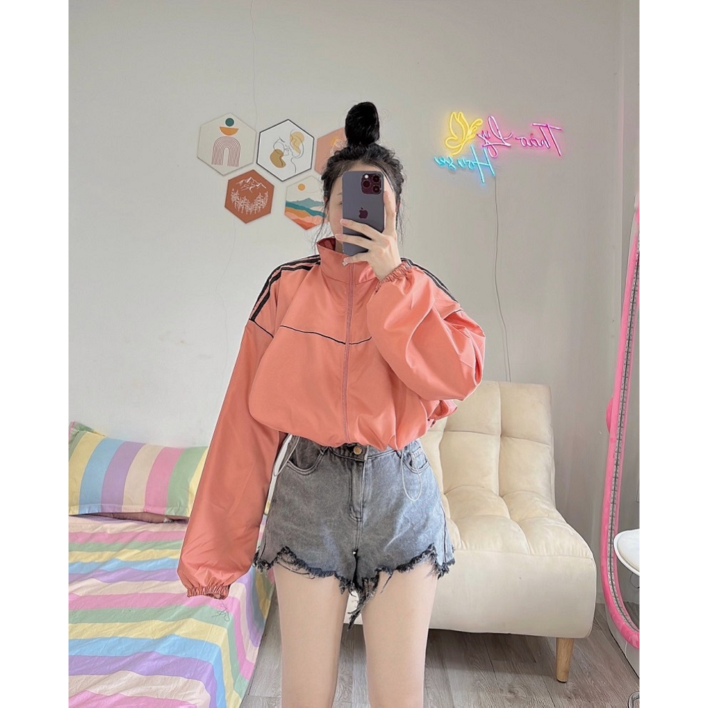 Áo Khoác Dù Nữ Form Croptop Cánh Dơi Tay Sọc Viền Nhỏ 2023 Chất Dù 2 Lớp Dày Dặn - CLITUS