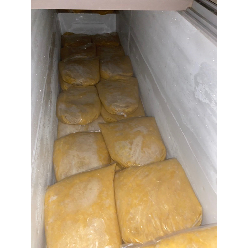 Cơm sầu riêng nguyên chất thơm ngon thích hợp làm bánh, chè, sinh tố…