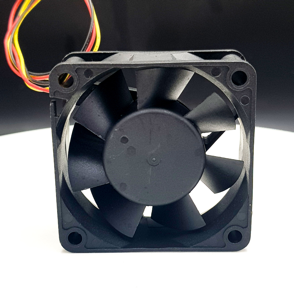 Quạt tản nhiệt 24V 0.07A 6x6x2.5CM Gió mạnh ăn dòng thấp gió 3700RPM 3 Dây 2 Dây ShopHuyenTrang