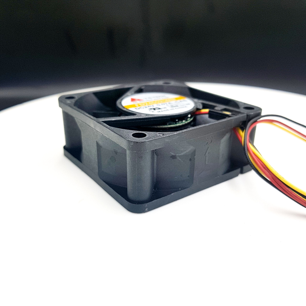 Quạt tản nhiệt 24V 0.07A 6x6x2.5CM Gió mạnh ăn dòng thấp gió 3700RPM 3 Dây 2 Dây ShopHuyenTrang
