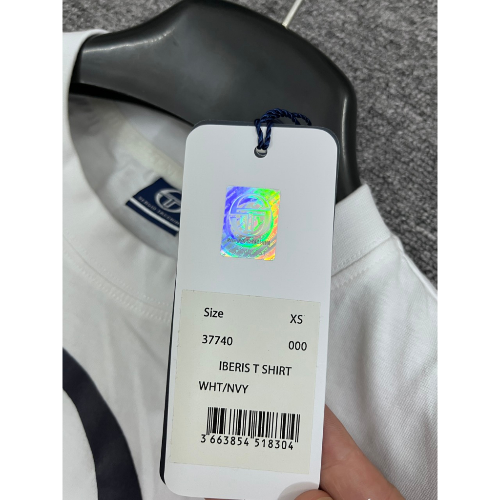 Áo Thun Tacchini lên form chỉ có chuẩn sẵn 2 màu chỉ duy nhất size XS âu