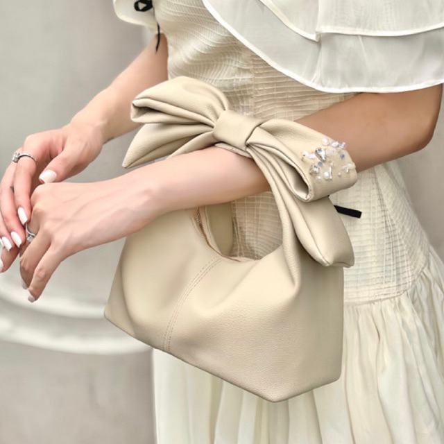 Túi Chow bag Hérisson màu kem + nơ kem bản xách tay