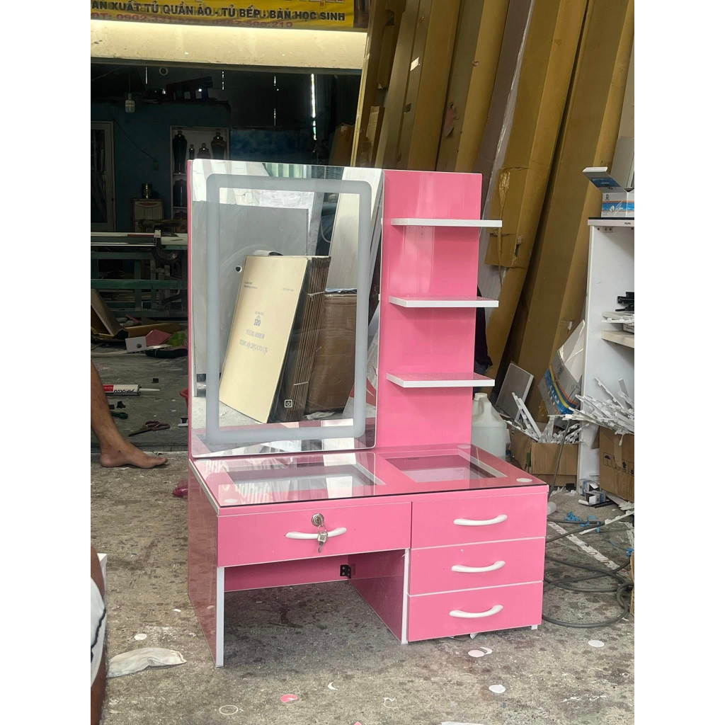 Bàn trang điểm ngồi bệt có đèn led cảm ứng , 4 ngăn kéo (ship toàn quốc)