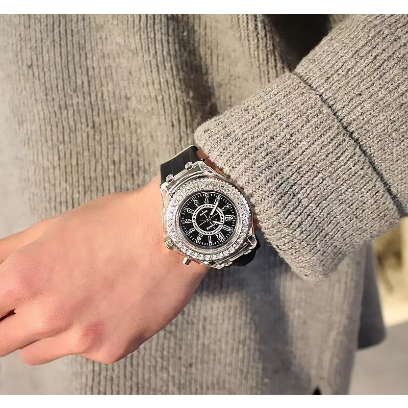 Đồng Hồ Đeo Tay Phát Sáng  Unisex nam nữ đeo đều được Mặt Tròn Dát Đá Có Đèn Nền LED Nền
