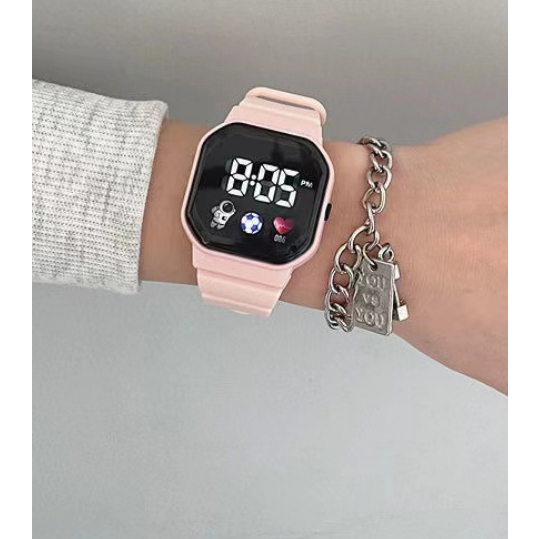 Đồng Hồ Đeo Tay Điện Tử Đèn LED Mặt Vuông Màu Trơn Họa Tiết Phi Hành Gia Trái Tim Phong Cách Hàn Quốc Cho Học Sinh Nam N