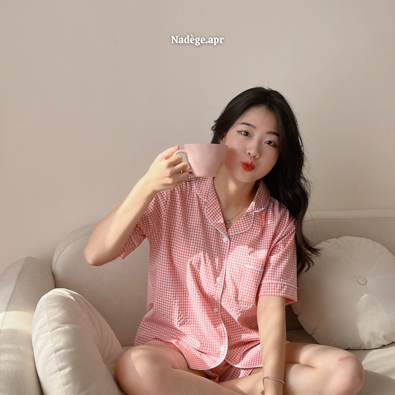 𝐏𝐢𝐧𝐤𝐲 𝐂𝐚𝐫𝐨 𝐏𝐲𝐣𝐚𝐦𝐚𝐬 🍑 Bộ ngủ, pyjamas kẻ caro chất đũi thun mát mẻ, thoáng mát - Nadege.apr