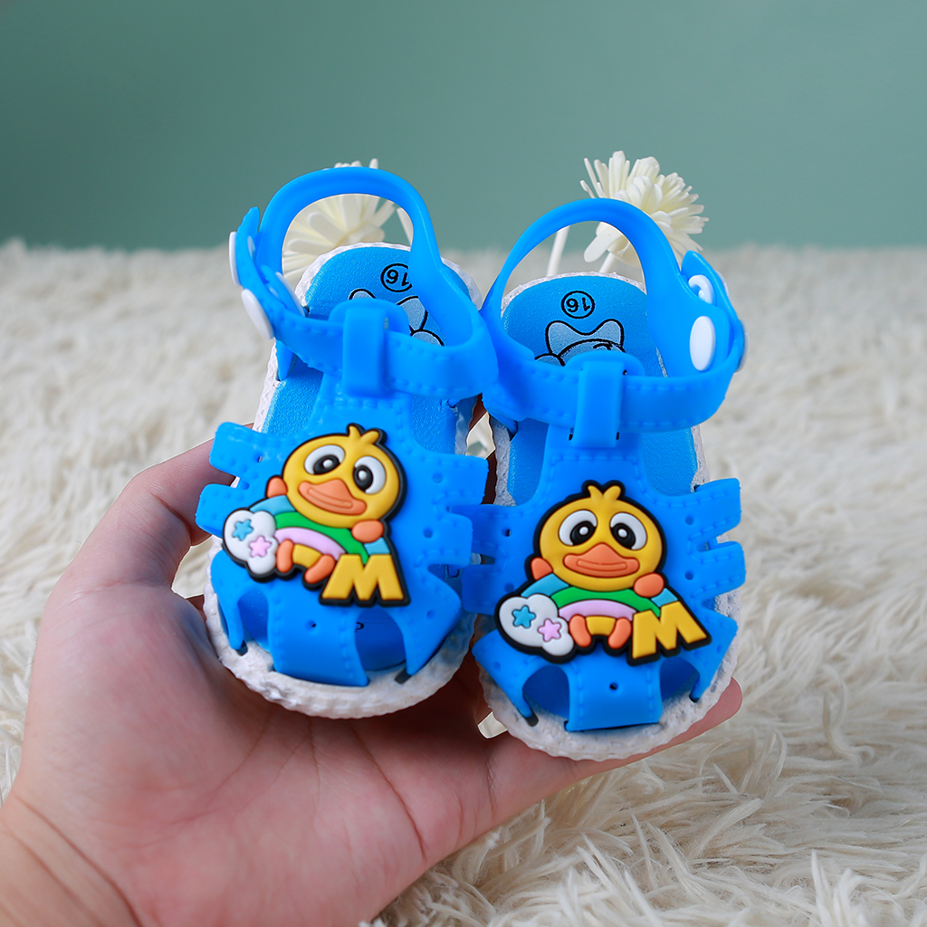 Dép Sandal TẬP ĐI QUAI BẤM CHO BÉ TRAI BÉ GÁI HÌNH BÉ VỊT DỄ THƯƠNG 838