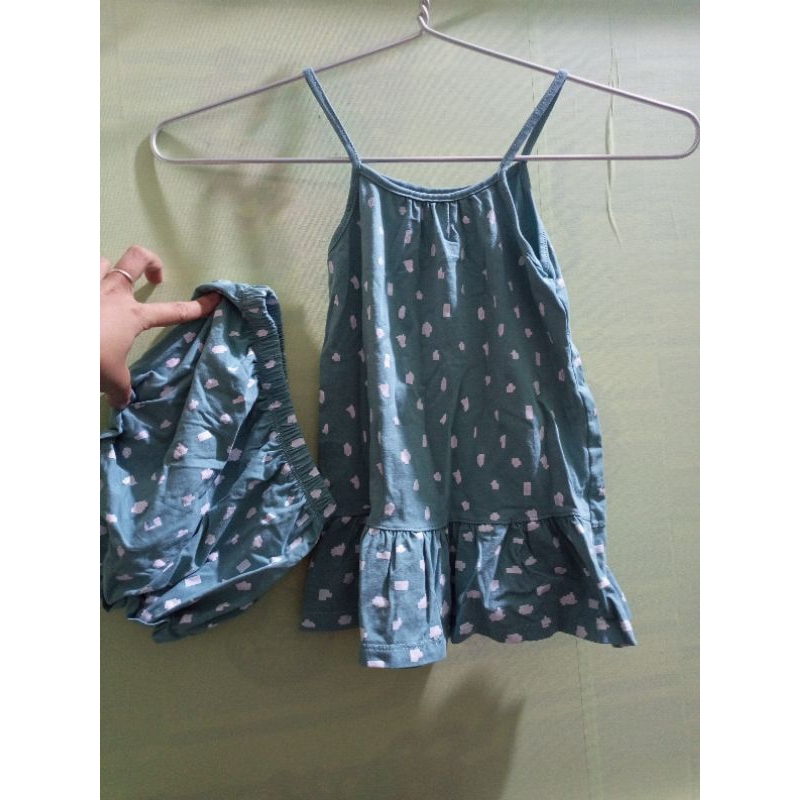 Thanh lý váy hãng cho bé đã qua sd