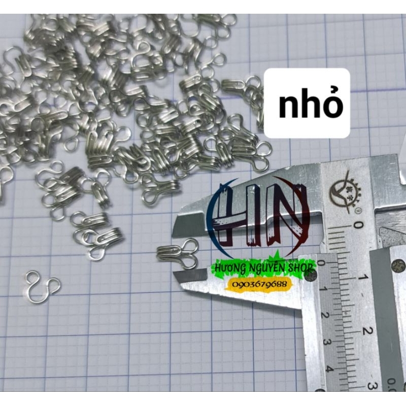 Nút móc cài gài áo dài size lớn và nhỏ có 2 màu trắng đen