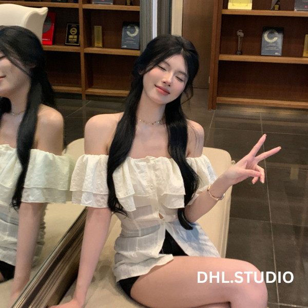 Áo trễ vai bèo nhiều tầng một hàng cúc điệu đà - Áo sơ mi ngắn tay trễ vai D64