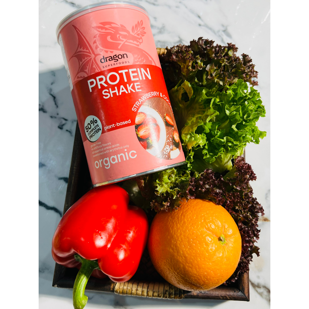 Bột protein shake thực vật hữu cơ  vị  Dâu và dừa Dragon Superfoods 450gr
