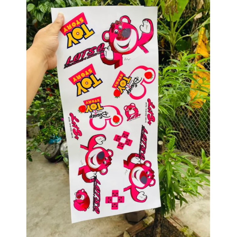 Tem Chế Trang Trí Xe Máy,Ô Tô,Láp Tóp,Điện Thoại Mẫu Gấu Dâu.