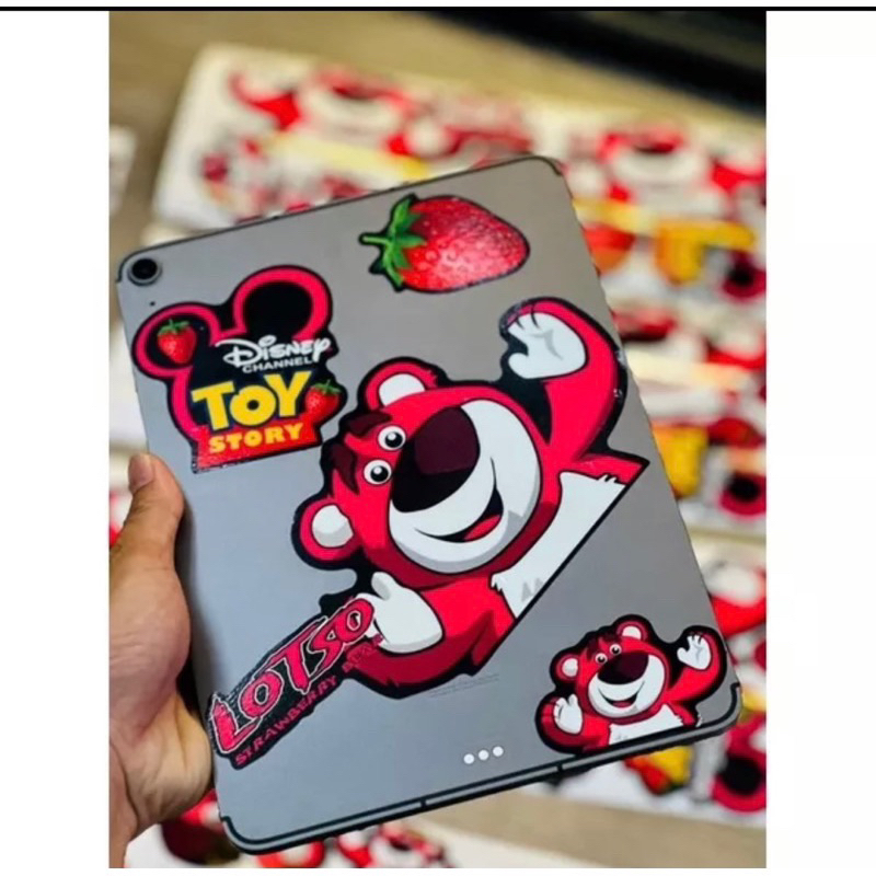 Tem Chế Trang Trí Xe Máy,Ô Tô,Láp Tóp,Điện Thoại Mẫu Gấu Dâu.