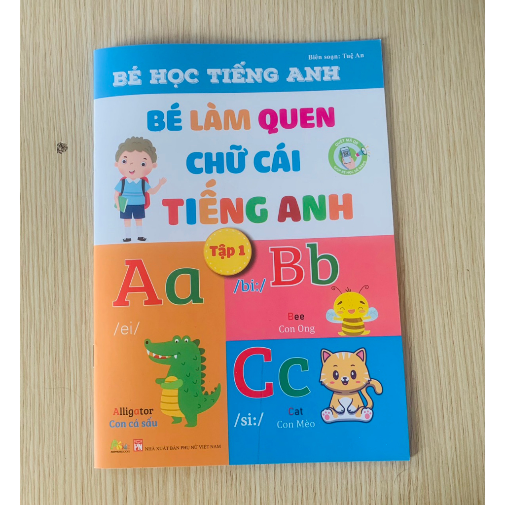 Sách - Bé Học Tiếng Anh - Bé Làm Quen Tập Tô Với Chữ Cái Và Số Đếm ( Lẻ Tùy Chọn )