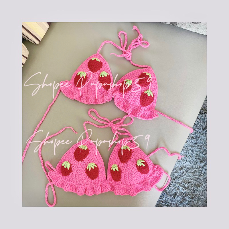 Áo bikini len móc đính quả dâu đi biển