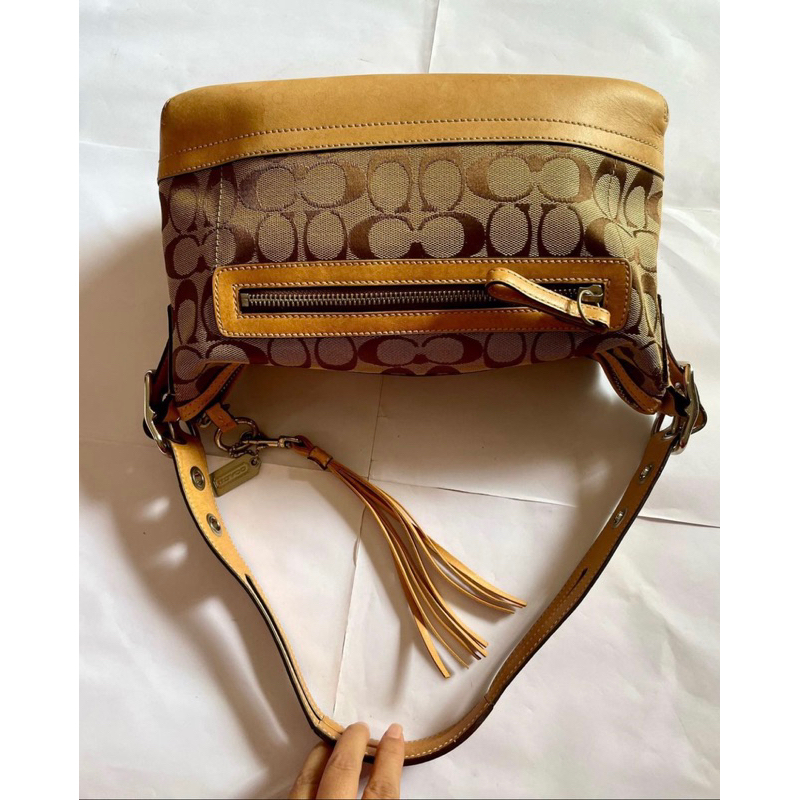 túi kẹp nách Coach ngang 26 authentic condition còn mới đẹp