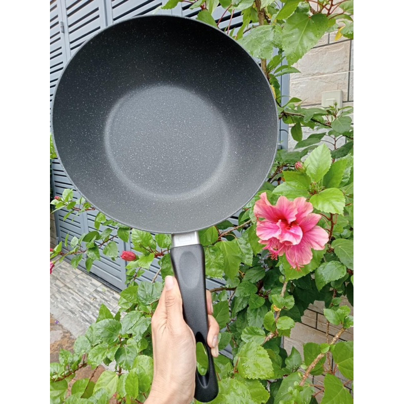 Chảo Lock & Lock men đá sâu lòng 28cm