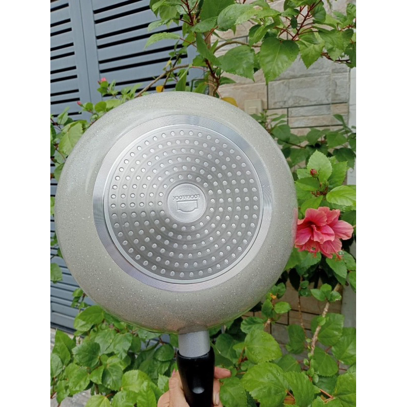 Chảo Lock & Lock men đá sâu lòng 28cm
