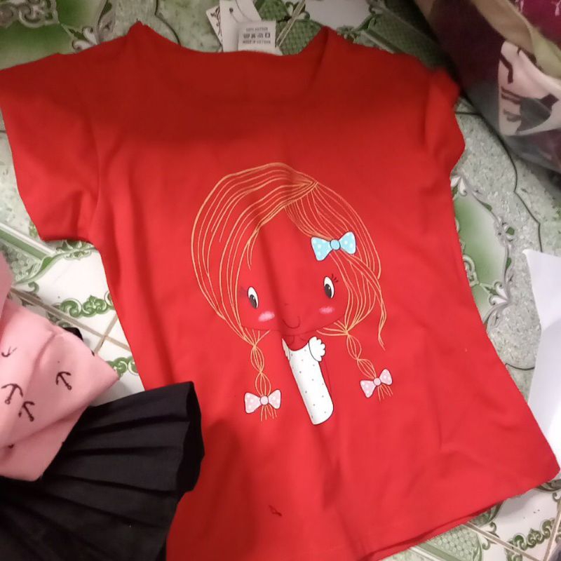 Quần áo trẻ em hàng shop thanh lý.