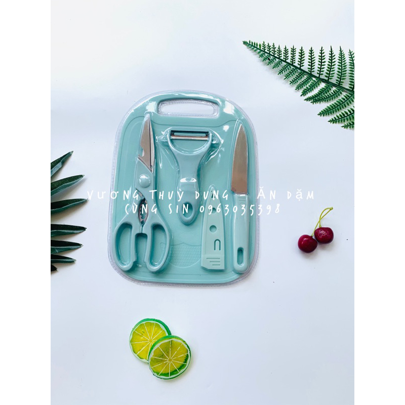 Set 4 món dao, kéo, thớt, nạo đồ ăn dặm cho bé