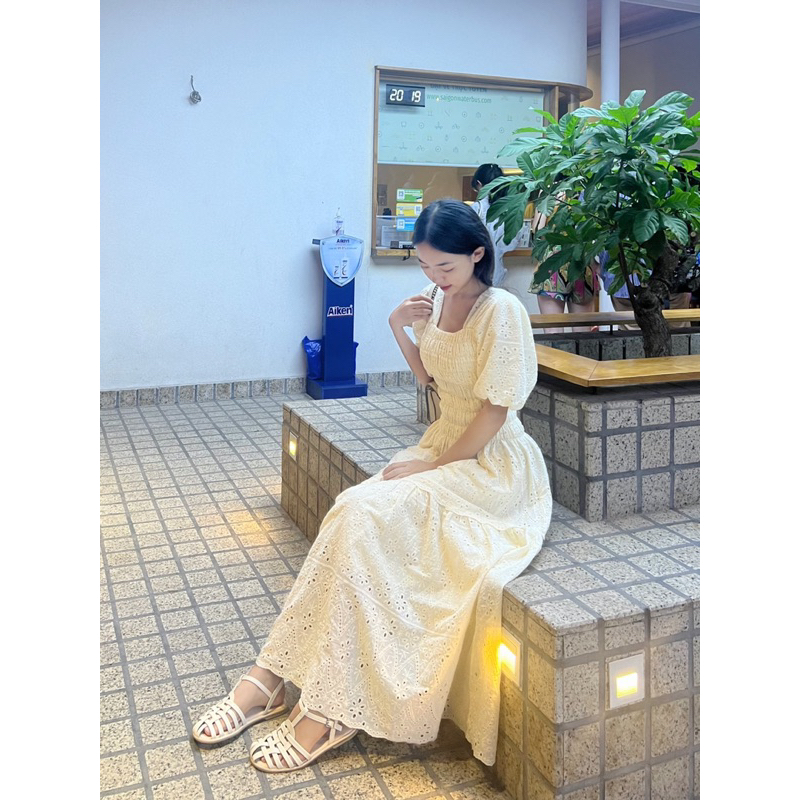 Váy thêu hoa dáng dài 2 lớp