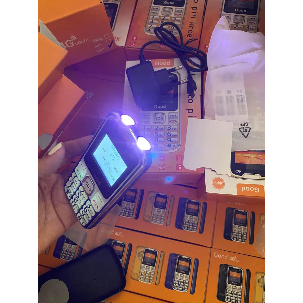 Điện Thoại Người Già GOOD X6 có 4G  Đọc Số, Loa To, Chữ To Pin Trâu Bảo Hành 12 Tháng