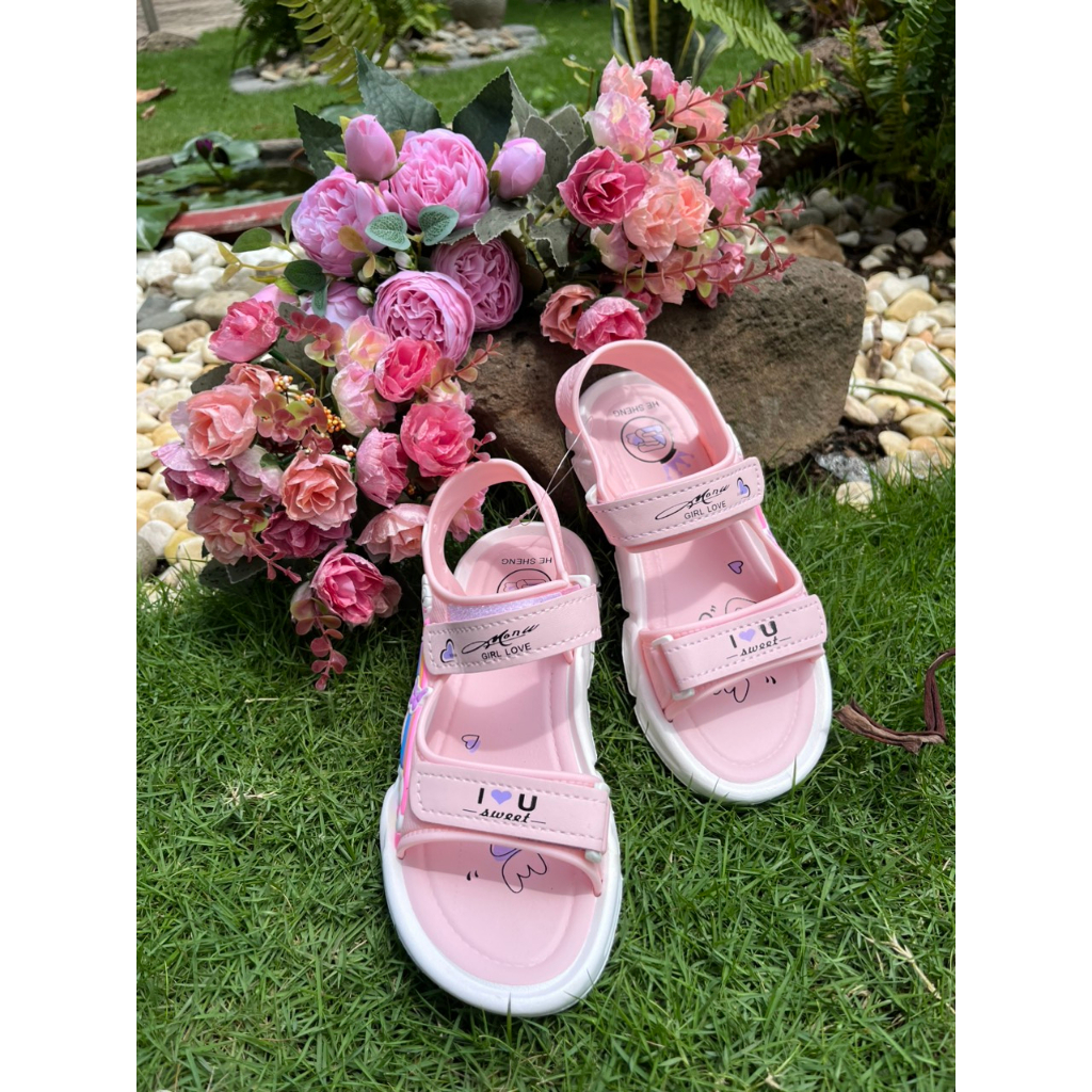 Sandal bé gái đi học chất cao su non siêu mềm họa tiết búp bê