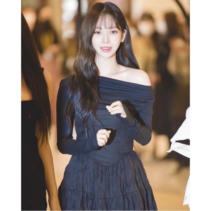 Đầm đen trễ vai giống Rosé blackpink & Karina aespa
