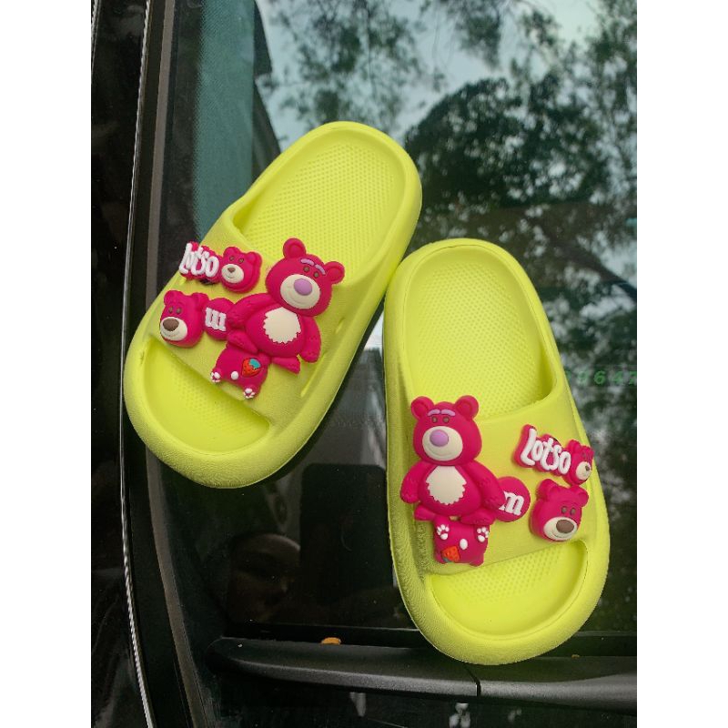 Dép gấu dâu cho bé