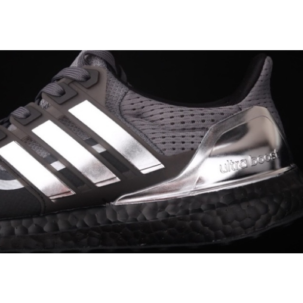 Giày nam  Adidas Ultra Boost, màu đen xám