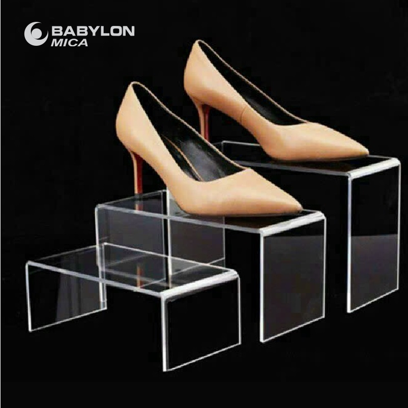 Kệ Mica Trưng Bày Sản Phẩm Chữ U