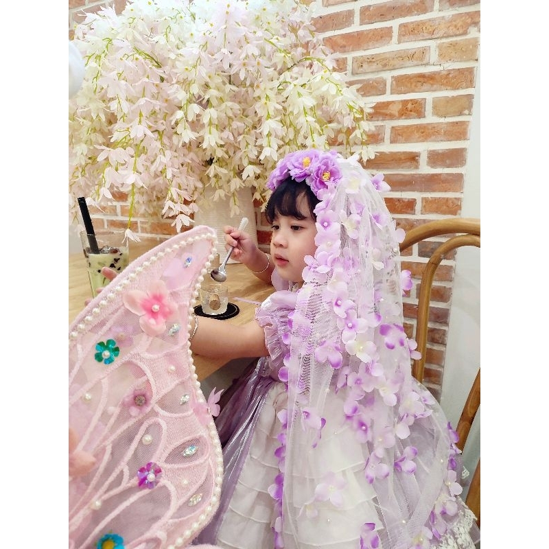 Lúp cô dâu đính hoa siêu xinh cho bé