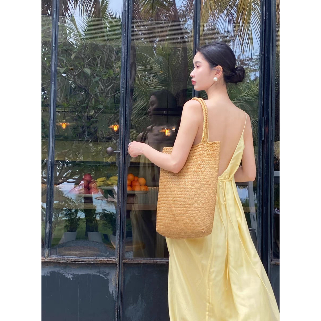 Váy maxi dáng suông màu vàng nhạt võng lưng - MS257