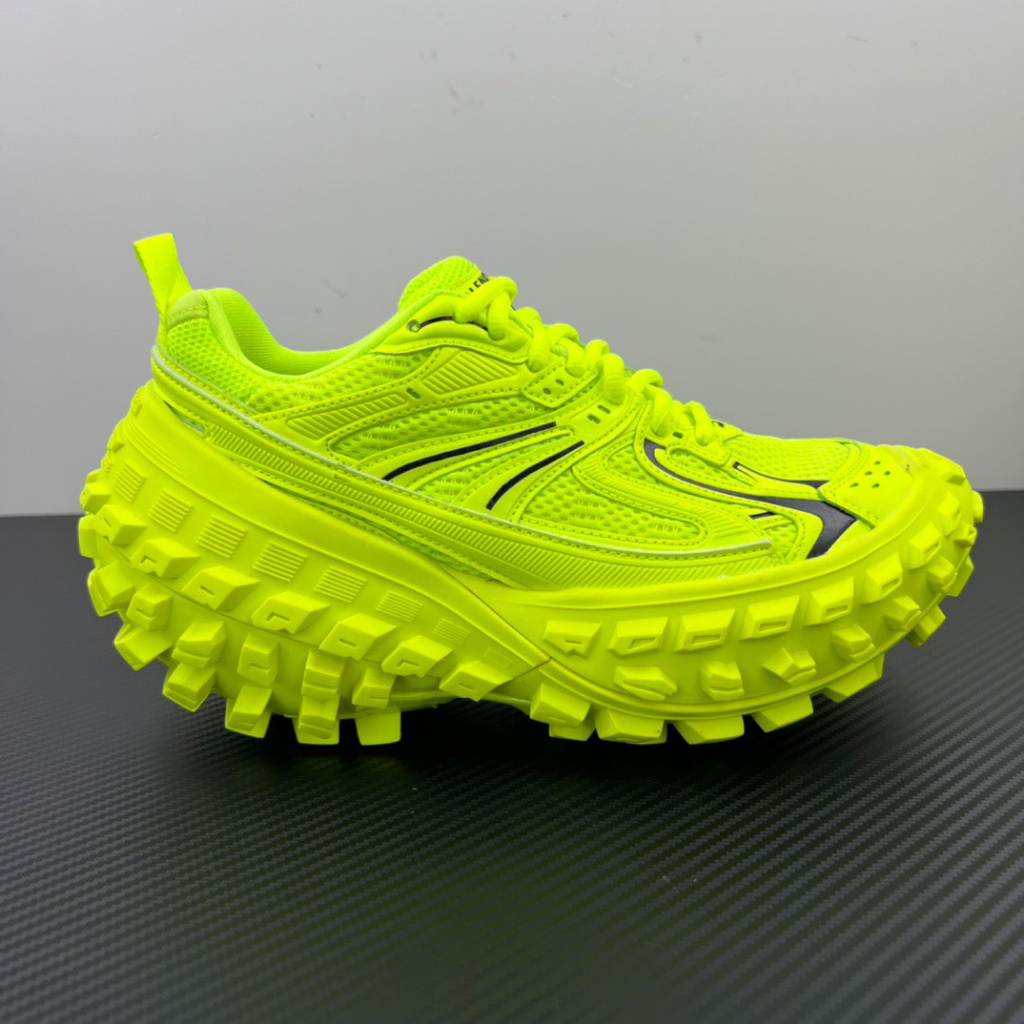 Giày Balenciaga Defender " Fluorescent Green "