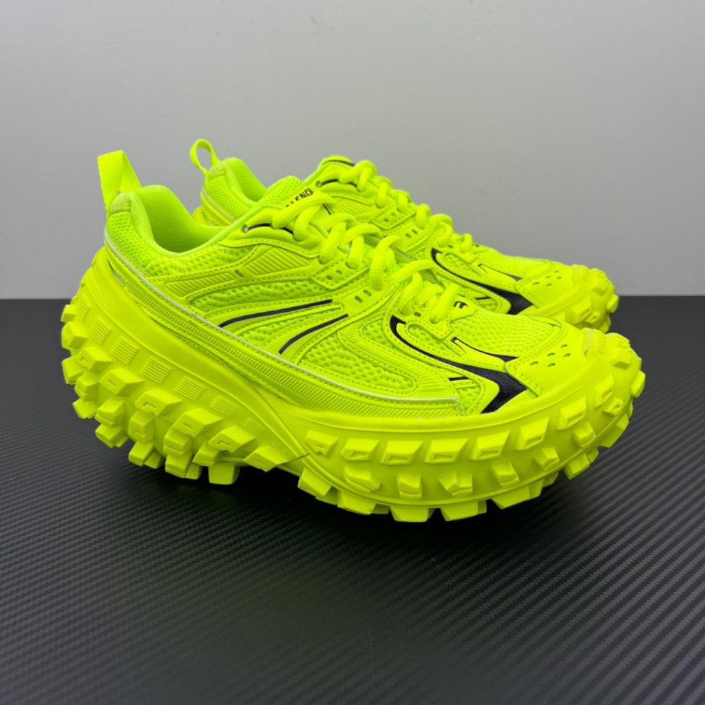Giày Balenciaga Defender " Fluorescent Green "