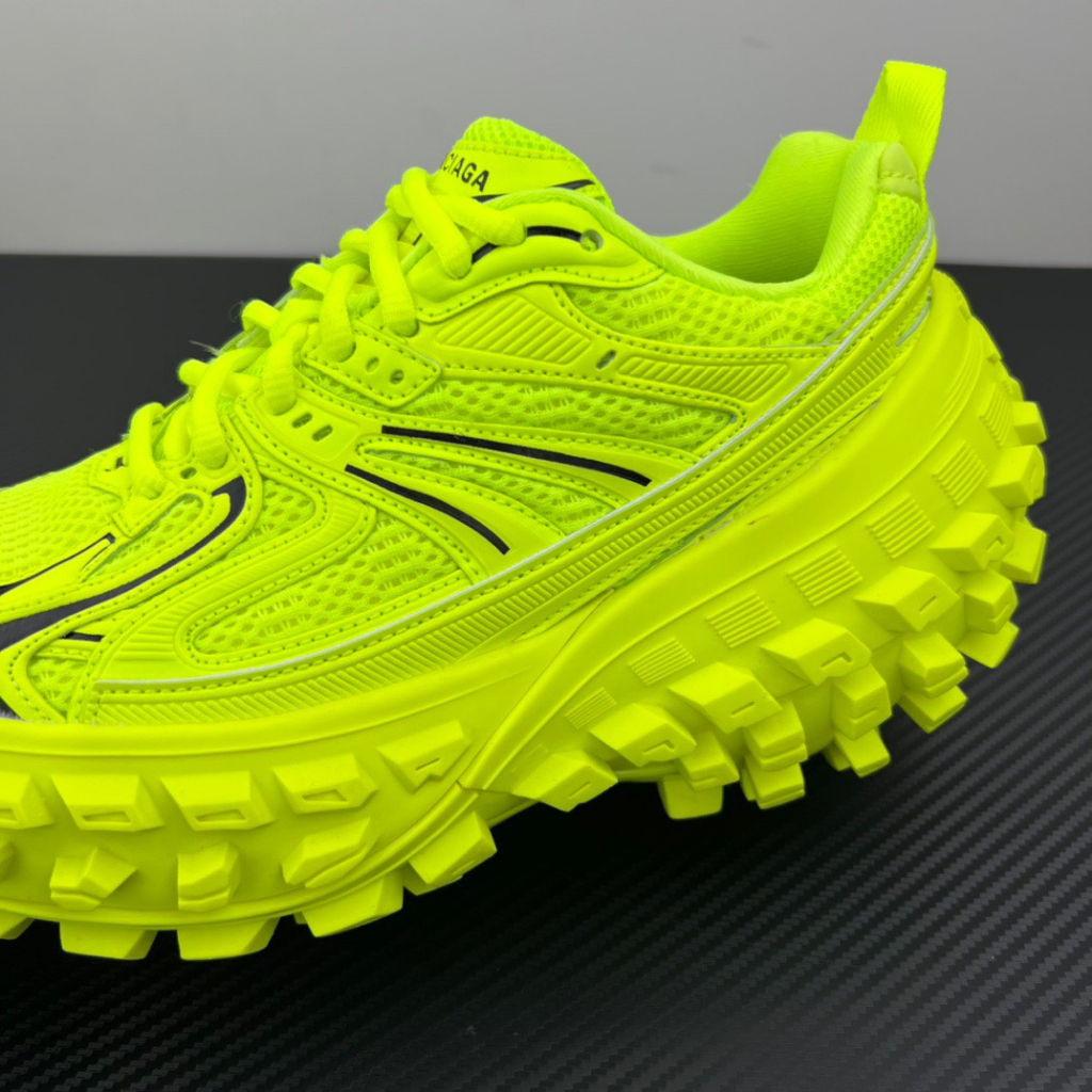 Giày Balenciaga Defender " Fluorescent Green "