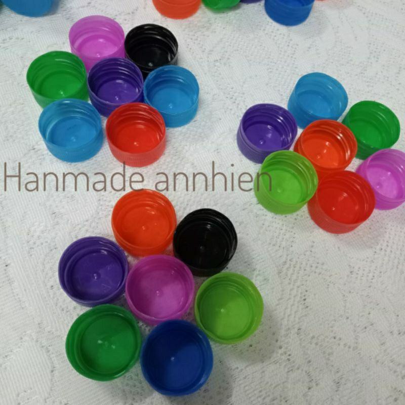 100 Nắp chai nhựa 3cm trộn màu - Đồ chơi mầm non, chơi ghép hình, làm hoa......