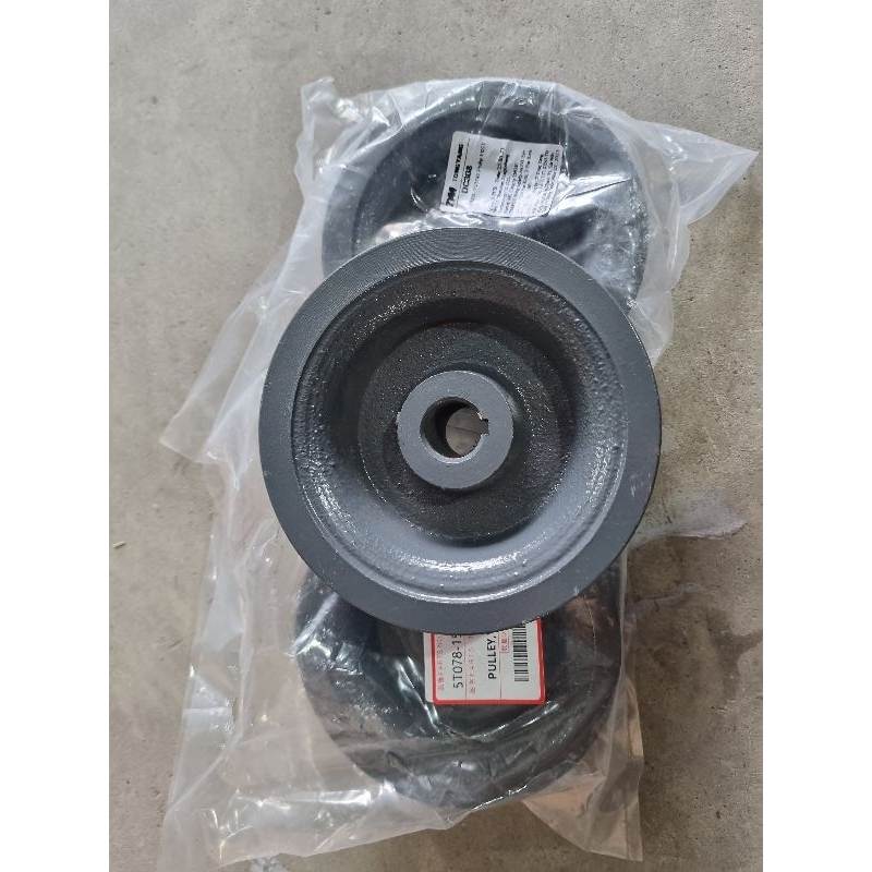 Buly bơm HST 135mm máy gặt DC70| 5T078-15350