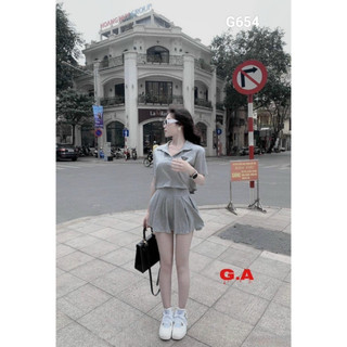 Set áo tay ngắn cổ bẻ cài nút kèm chân váy xếp ly eo thun ngắn g654