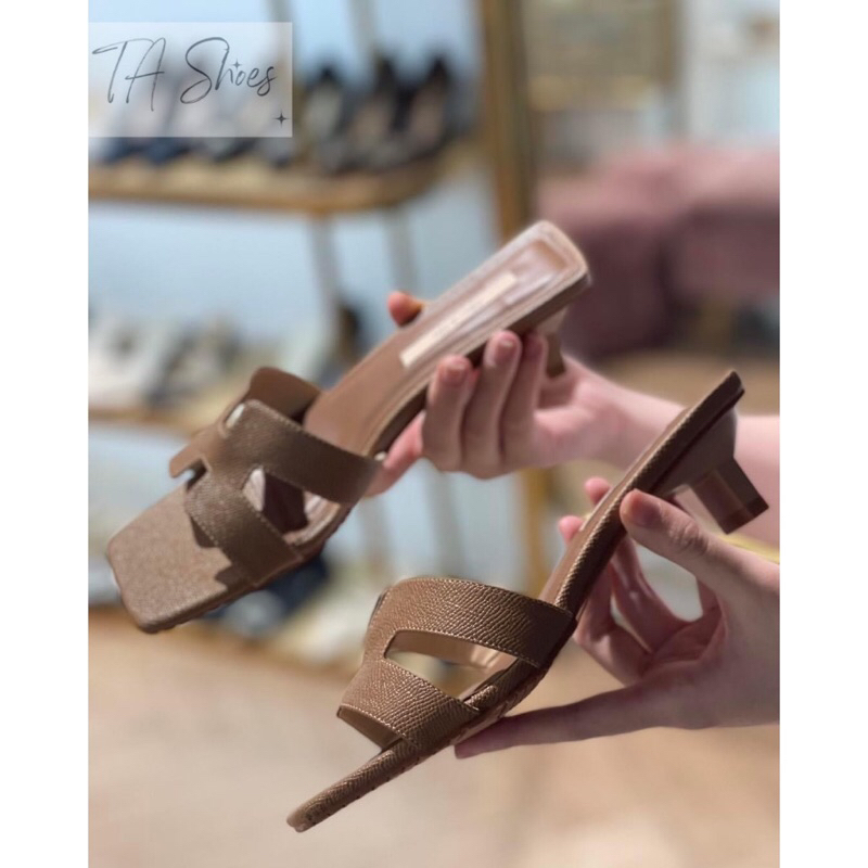 Guốc HM gót 5p chất da mềm lót êm hót!!! Hàng Loại 1 Fullbox màu nâu tây cực sang