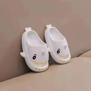 Dép cá mập cho bé iu