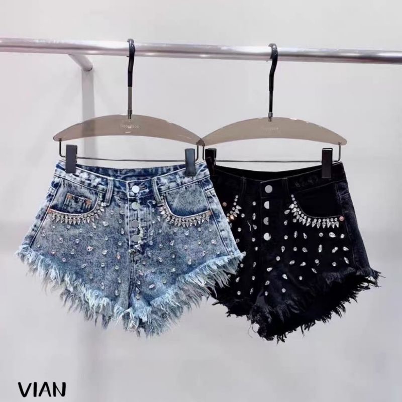 Quần short jean đính đá tua rua gấu