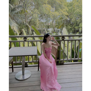 Maxi hồng rút eo 2 dây hở lưng cột eo