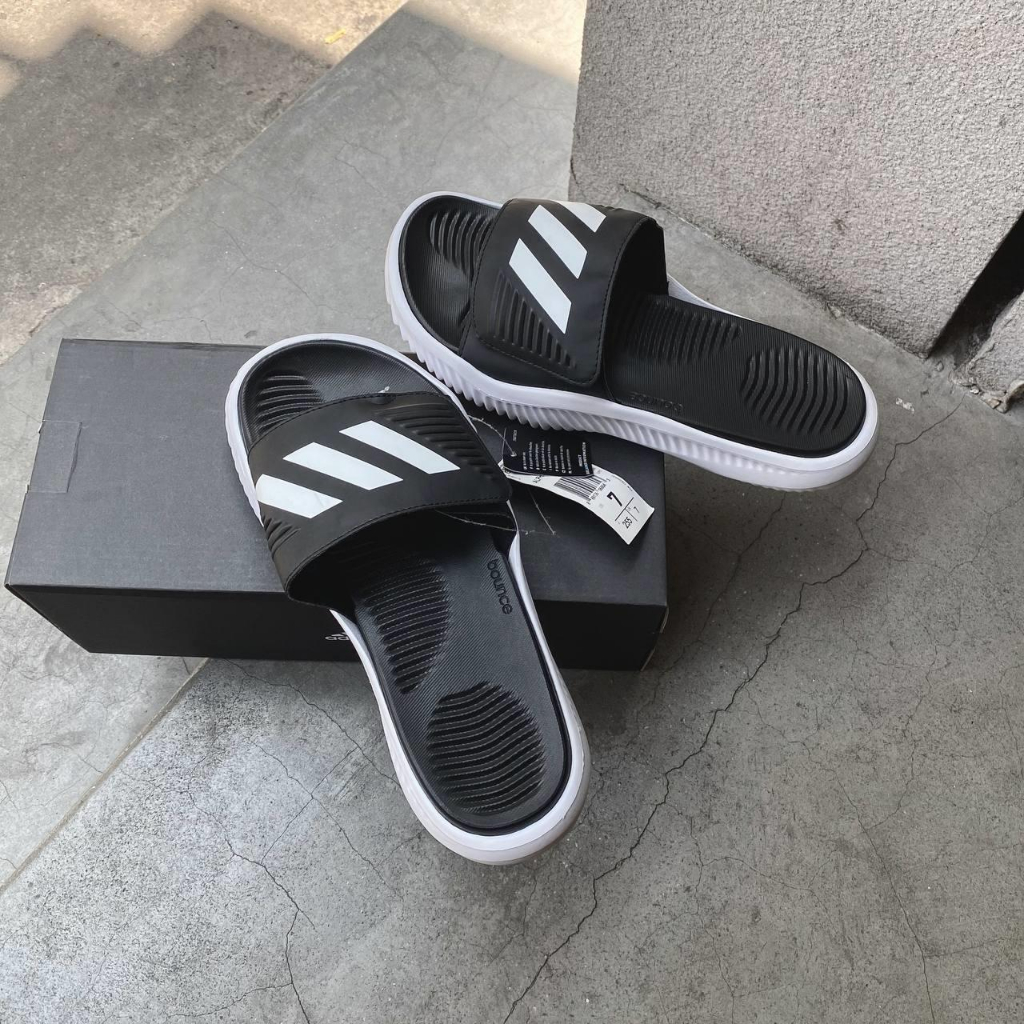 Dép alphabounce đen/ đen trắng