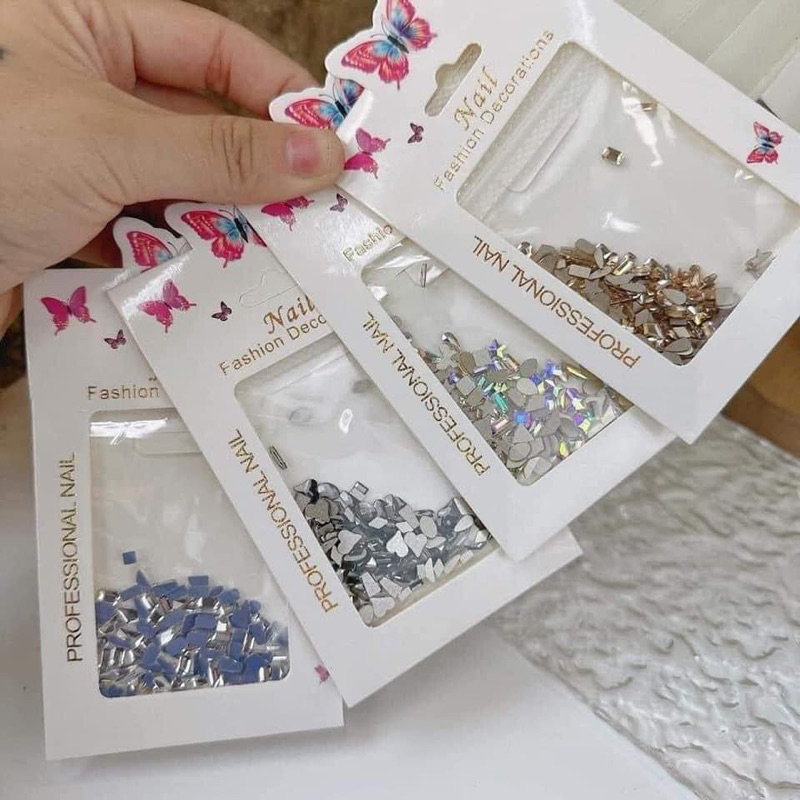 Đá chân bằng size bé