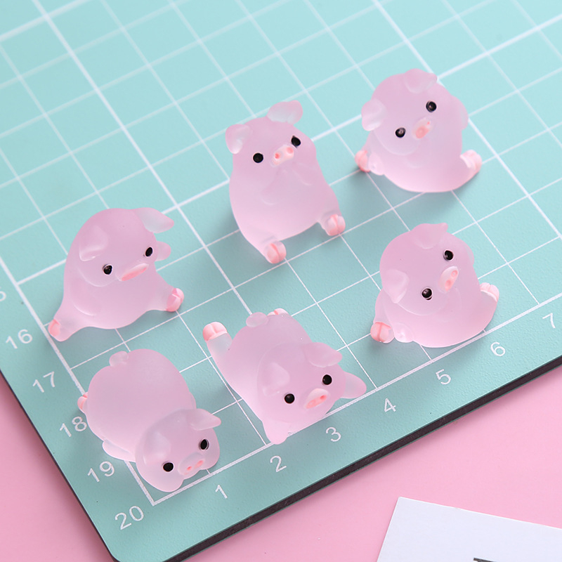 BỘ SƯU TẬP 6 CHÚ HEO CON NGỘ NGHĨNH CÁC TƯ THẾ BẰNG SILICON 3D TRANG TRÍ TAPLO XE Ô TÔ