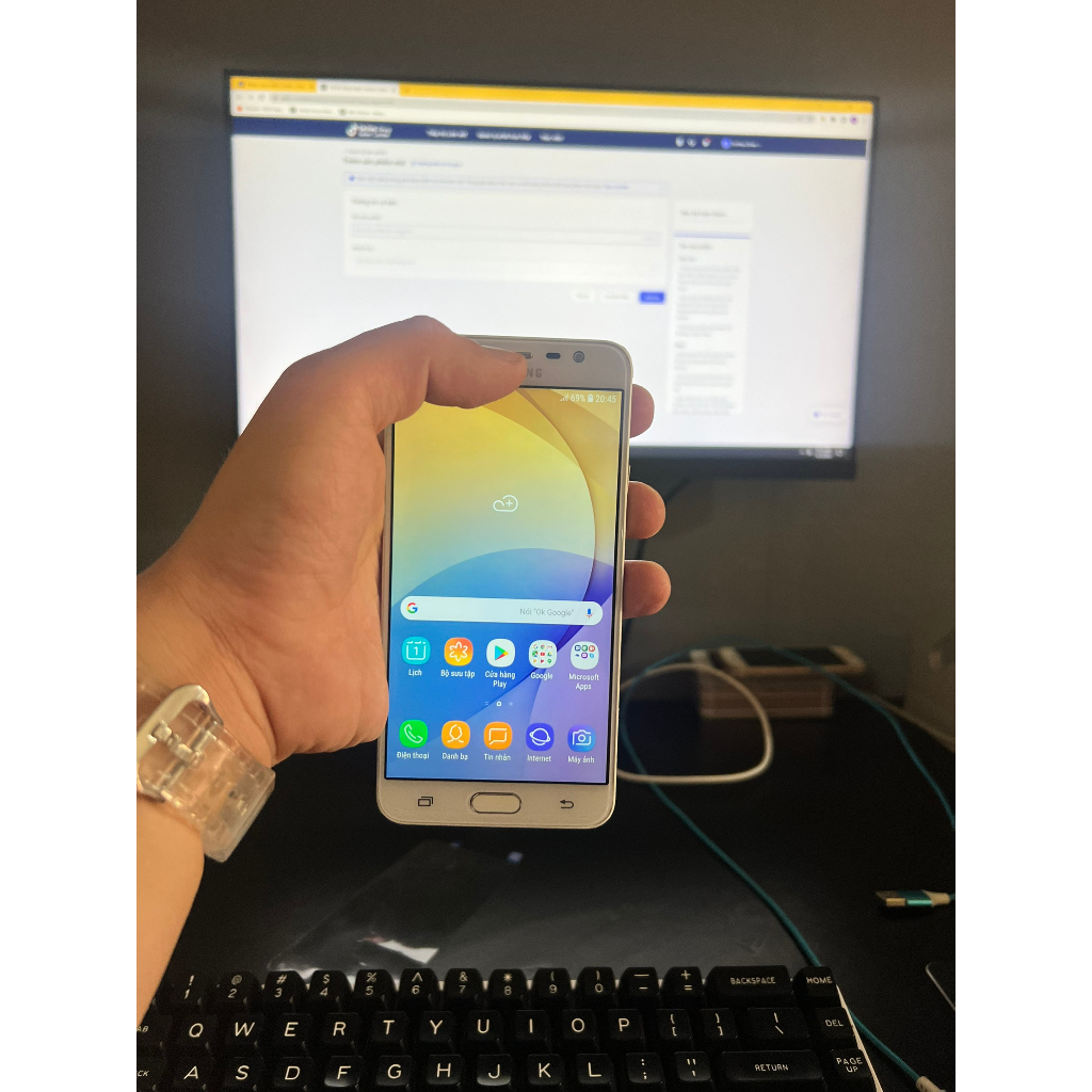 Điện Thoại CHÍNH HÃNG Samsung Galaxy  J7 Prime Mới 100% Ram 3/32G.Tặng kèm phụ kiên.Bảo hành 12 Tháng | BigBuy360 - bigbuy360.vn