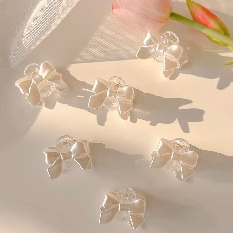 Kẹp tóc nhựa hình nơ Butterfly