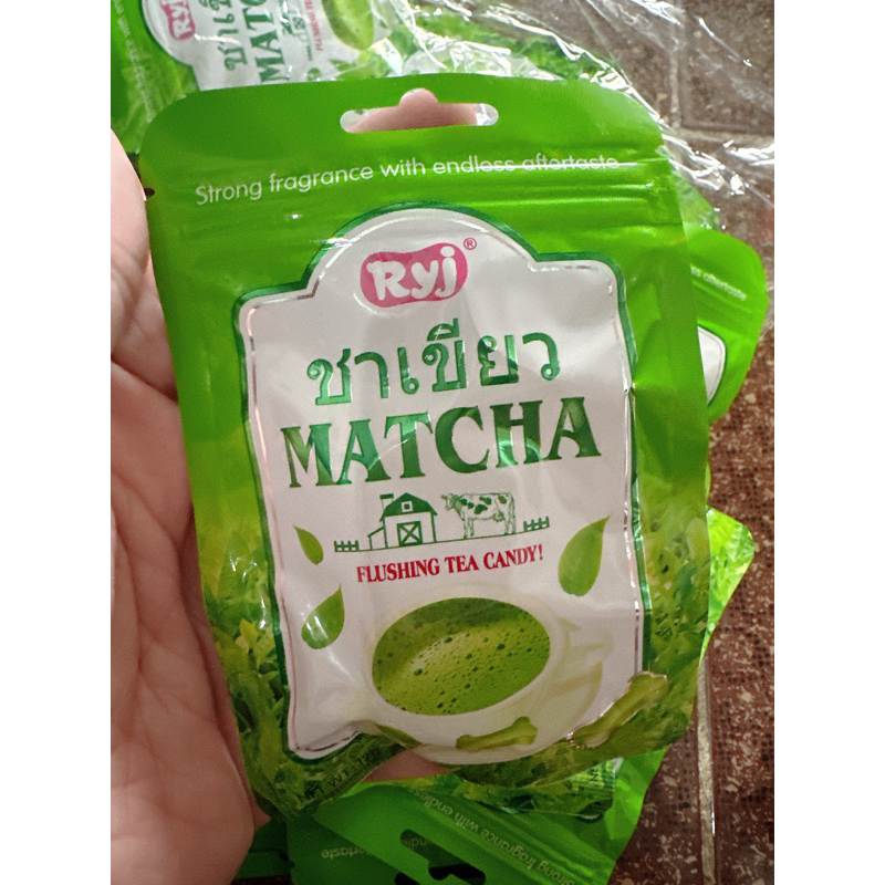 Kẹo matcha hình xương chó
