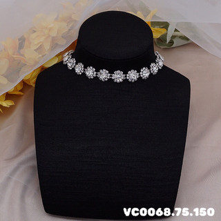 vòng cổ choker mặt hoa đính đá